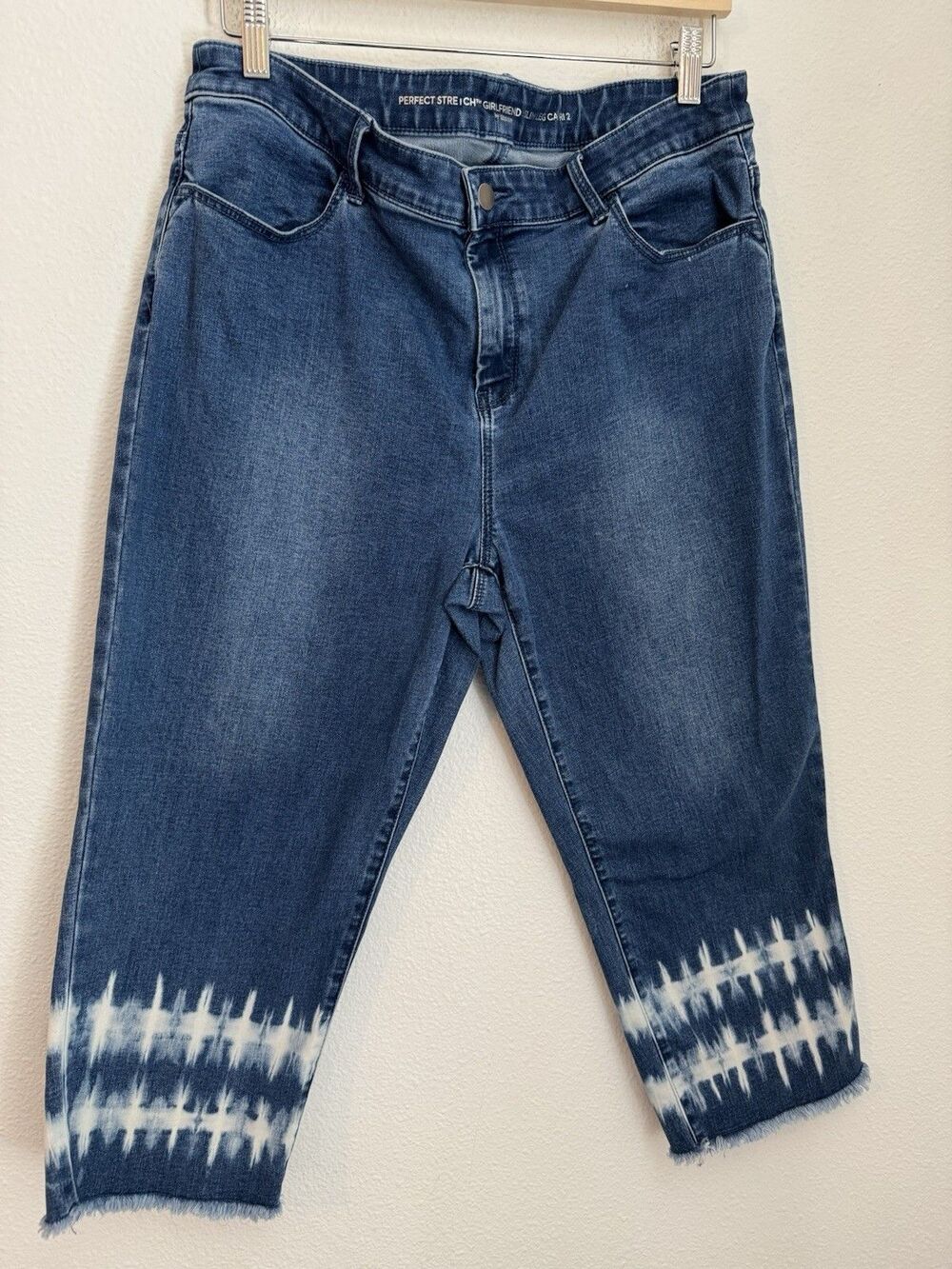 Chico's Perfect Stretch Girlfriend Capri Jeans Blue Tie Dye Hem Boho Size 2/12